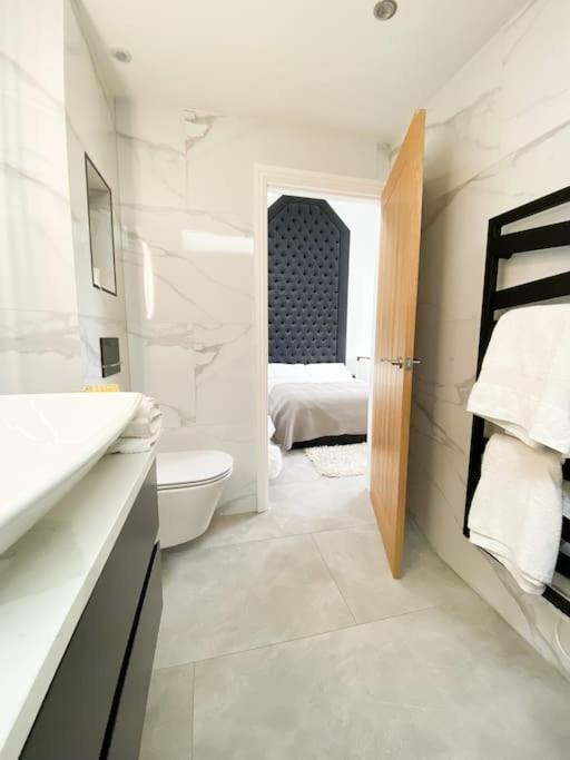 Вілла Luxury Detached Peak District Stone Barn - Dog Friendly Hazelwood Екстер'єр фото