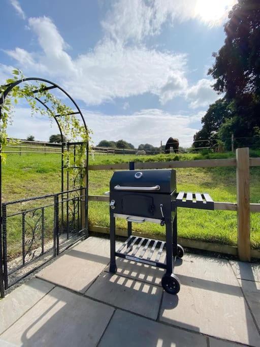 Вілла Luxury Detached Peak District Stone Barn - Dog Friendly Hazelwood Екстер'єр фото
